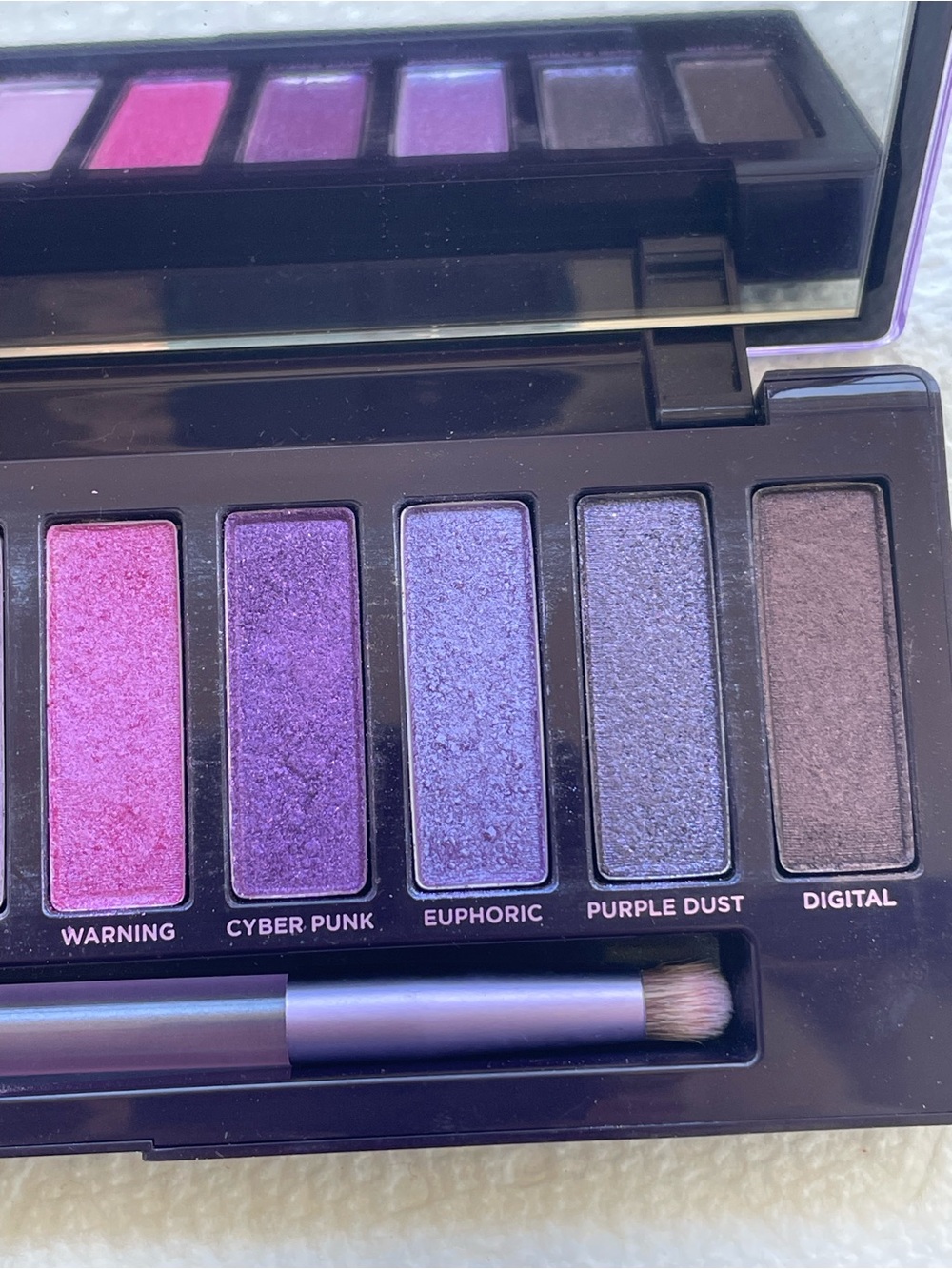 Urban Decay Naked Ultraviolet Eyeshadow Palette - DISCONTINUED - Picture 8 of 9